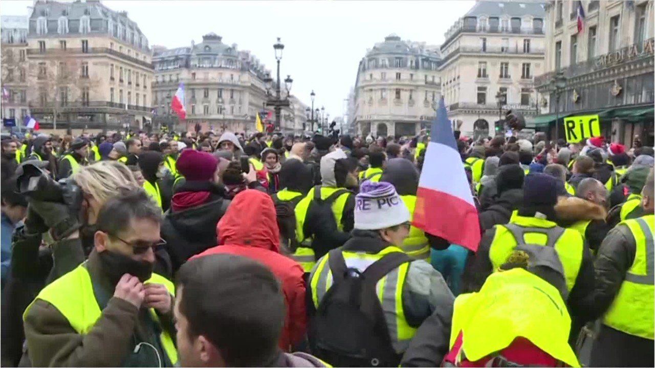 SFR : Bloqués par les gilets jaunes, des salariés ne peuvent pas travailler... Et doivent poser un jour de congé