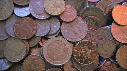 Elle veut imprimer son CV chez Pôle Emploi... on lui demande d'apporter son papier