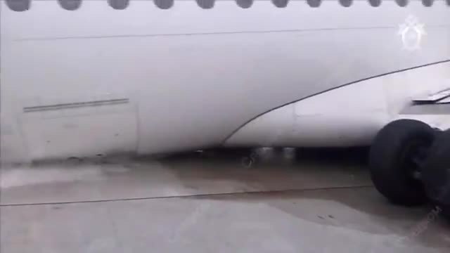 Superjet 100 : train principal cassé après une sortie de piste