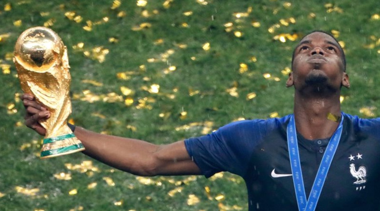 Maillot 2 étoiles de l'équipe de France : jackpot pour Nike, des miettes  pour les ouvriers - Capital.fr