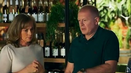 Neighbours 17th November 2021 (8738)