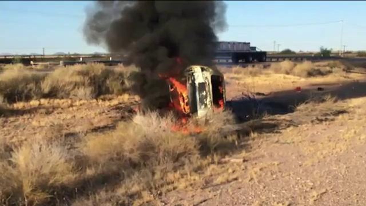 Mure joven en carretera