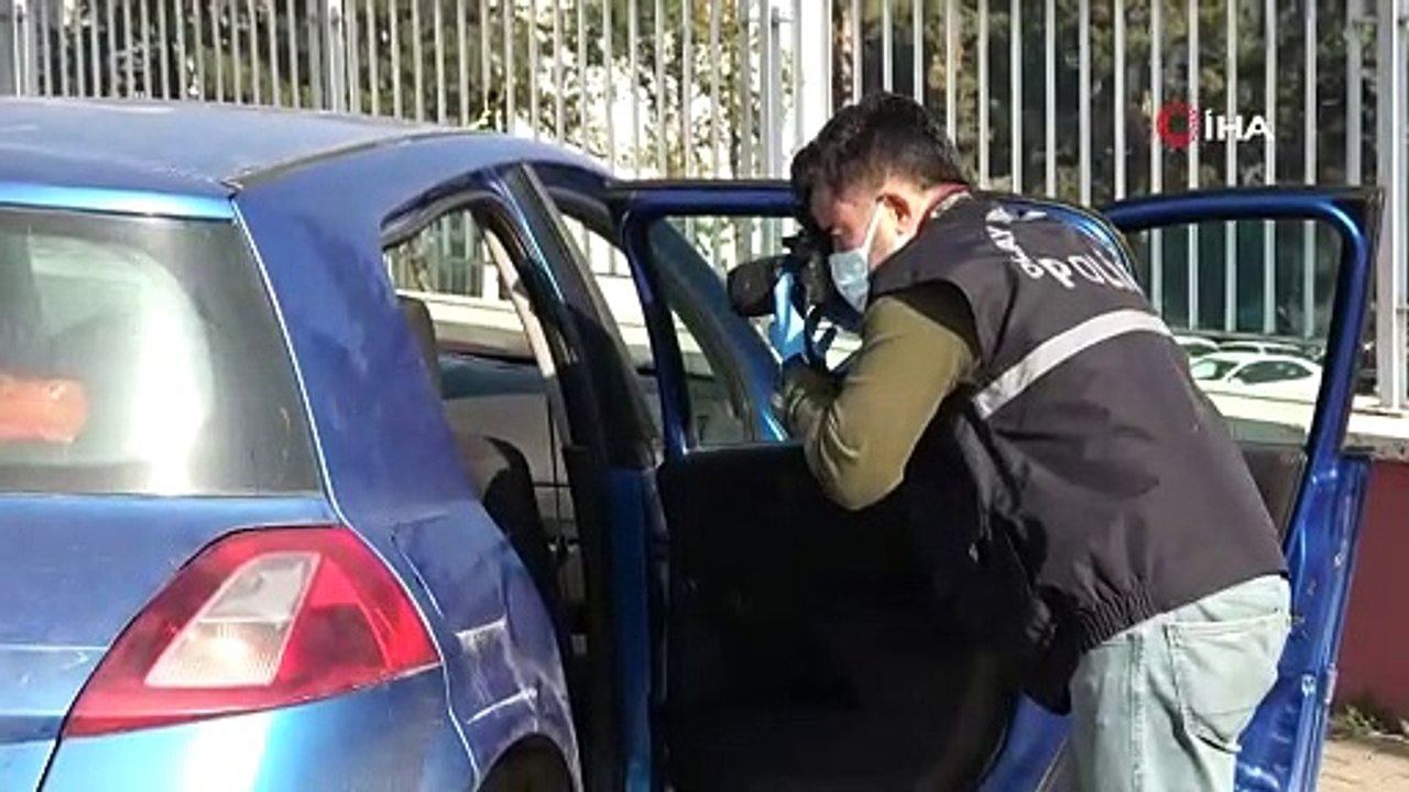 Yaşlı adam otomobilinde ölü bulundu