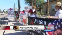 El grupo pro-vida se manifestó frente a las clinicas de Planned Parenthood