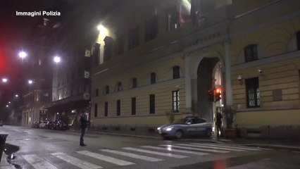 Terrorismo, arrestata a Milano una 19enne: sul suo telefono immagini di propaganda Isis