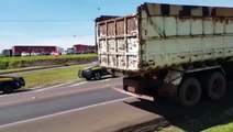 Acidente entre caminhões é registrado na rodovia BR-277, em Cascavel
