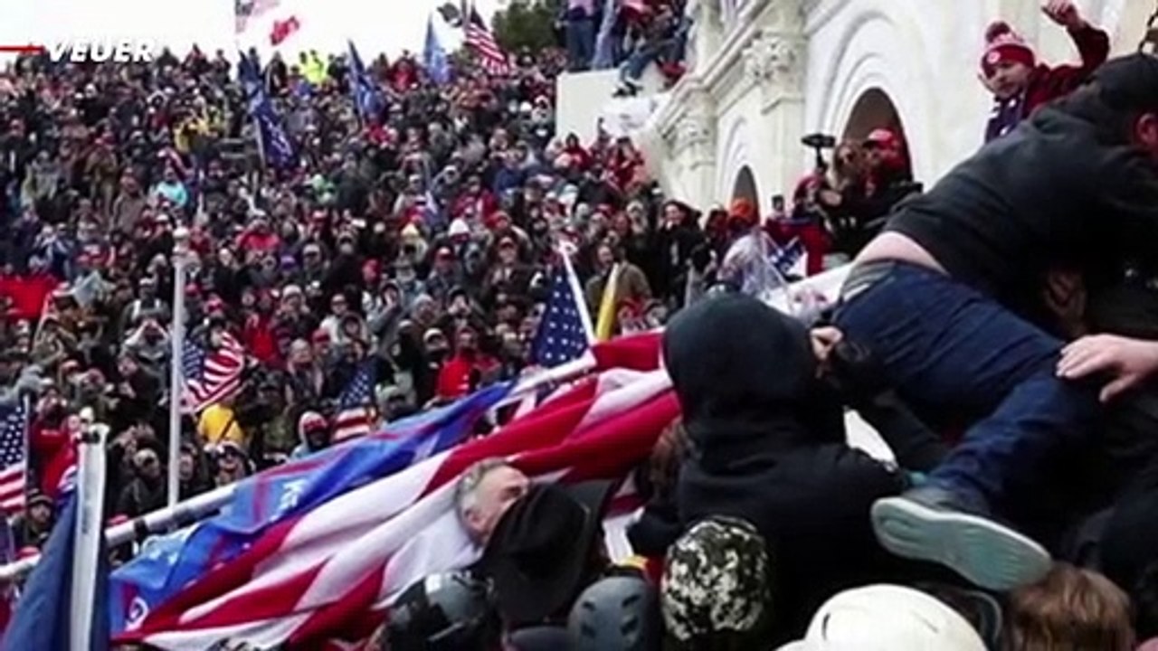 Trump’s Cabinet Discussed Invoking the 25th Amendment, Removing Him From Office After January 6th Insurrection