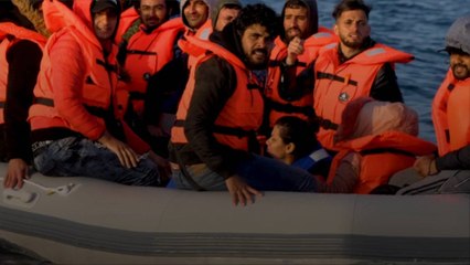 Les kayaks retirés de la vente à Calais pour empêcher la traversée des migrants