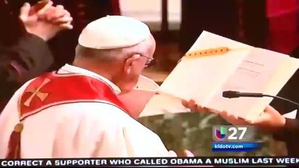 Estudiantes de Laredo celebran llegada del Papa