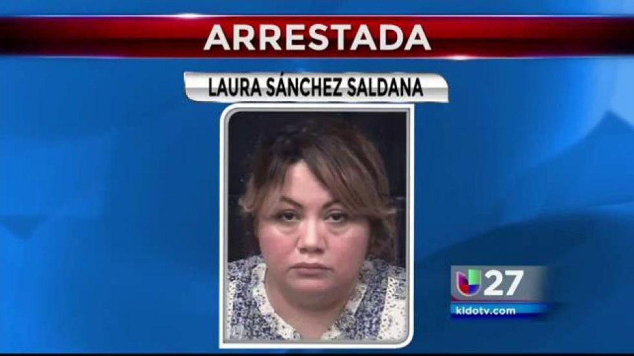 Conductora recibe cargos