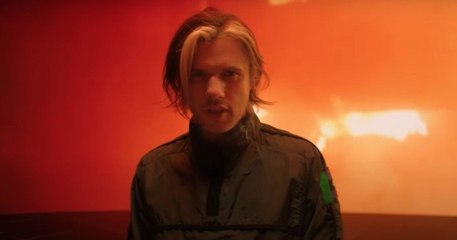 « L'odeur de l'essence » : Orelsan fait son grand retour avec un nouveau morceau choc