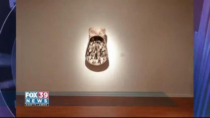 Vestidos Invertidos Art Exhibit