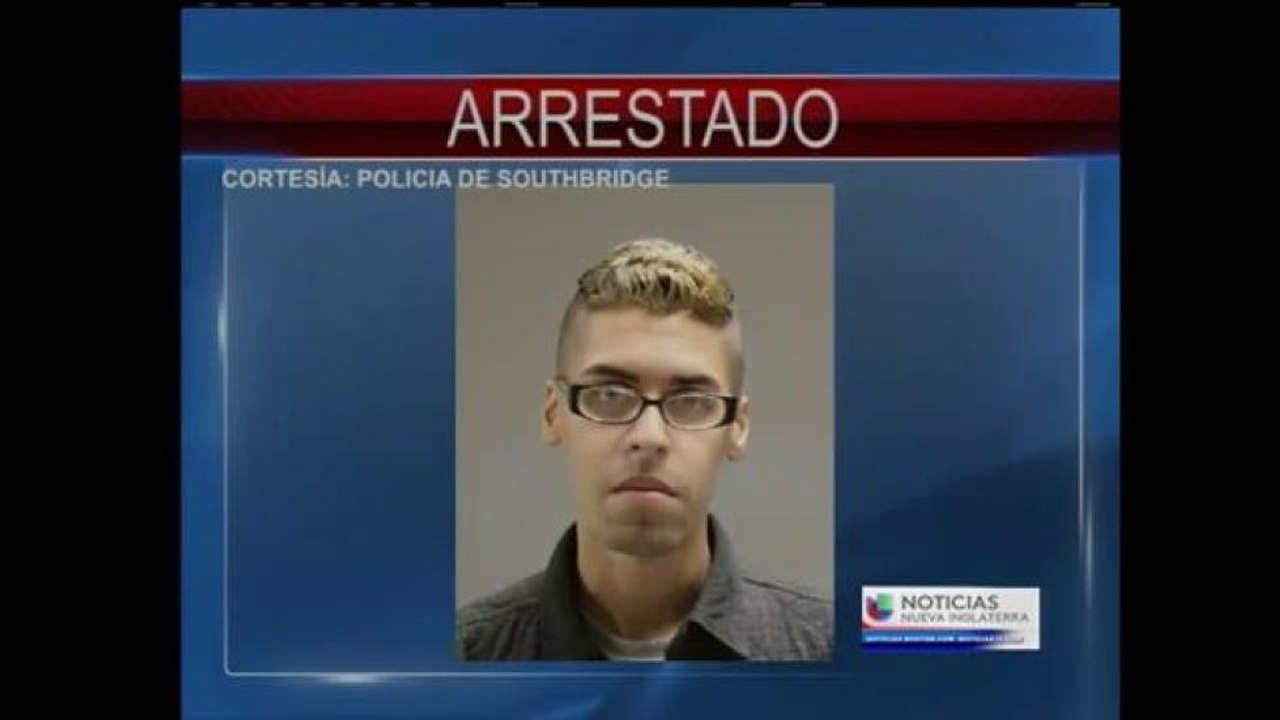 Arrestan a maestro