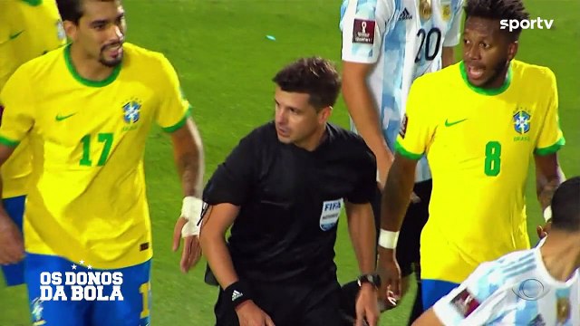 O Brasil jogou bem contra a Argentina, mesmo ficando apenas no 0 x 0. Mas o que chamou a atenção na partida foi a várzea da arbitragem hein? Juiz apitando só pra Argentina?#OsDonosDaBola