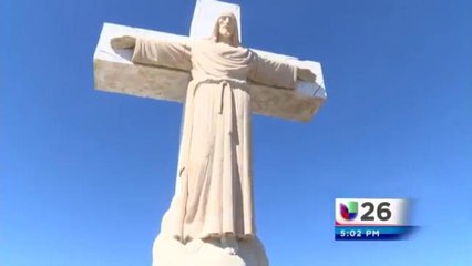 Miles de fronterizos peregrinan al cerro de Cristo Rey