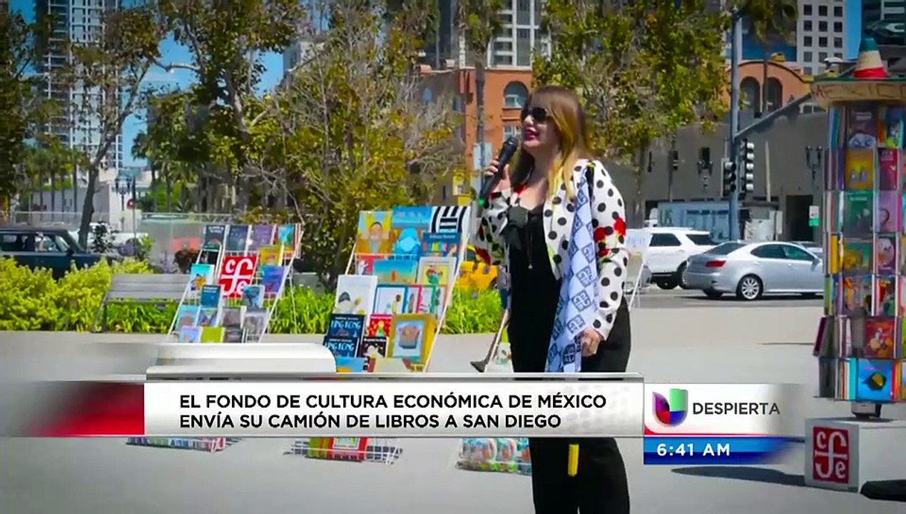 Fondo de cultura económica de México envía su camión de libros a San Diego