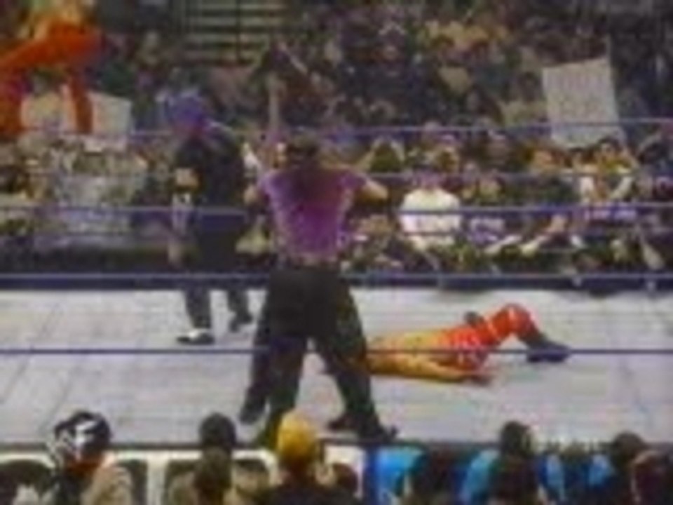 WWE - Lita Moonsaults Jeff Hardy