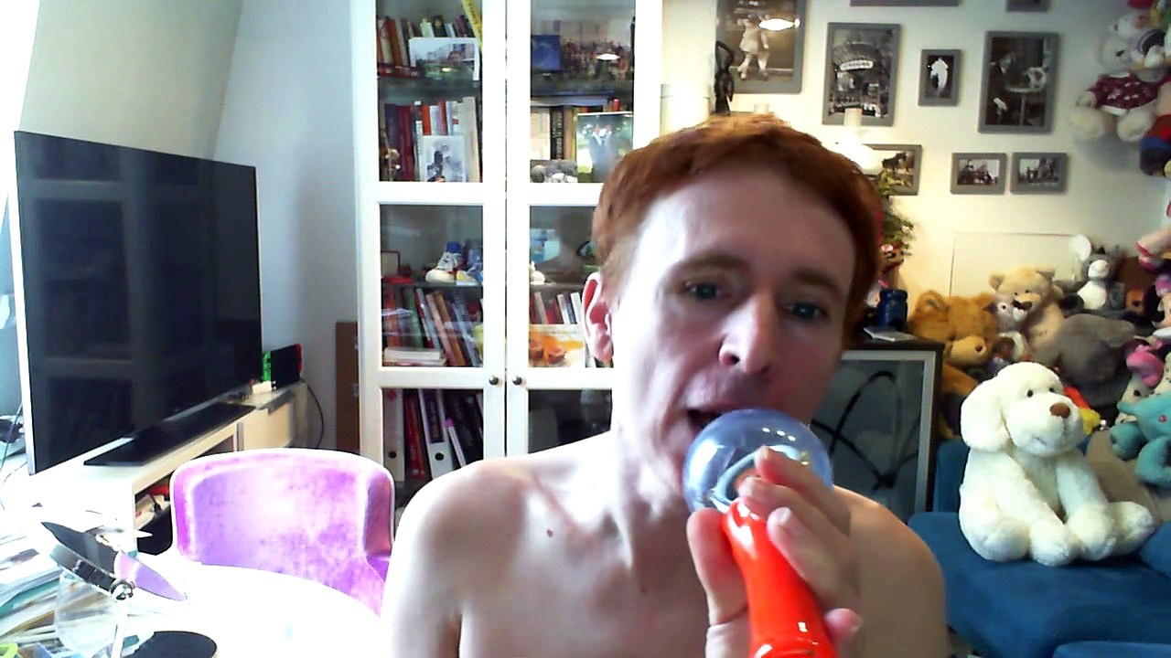 Wiwi égratigne "mademoiselle voulez vous danser"