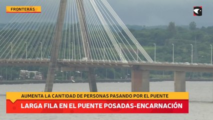 Larga fila en el puente Posadas-Encarnación
