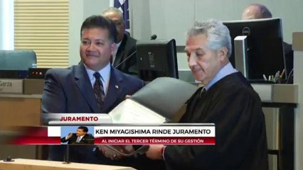 Alcalde de Las Cruces rinde juramento para tercer termino.