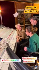 Laeticia Hallyday en studio avec Agathe Roberts. Le 16 novembre 2021.