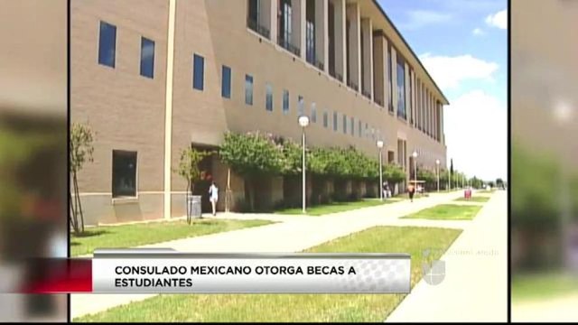 Consulado Mexicano de Laredo Otorga Becas