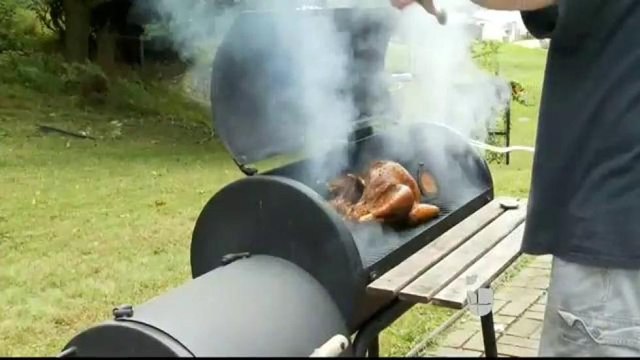La USDA ofrece consejos al cocinar y consumir alimentos en estas fiestas decembrinas.