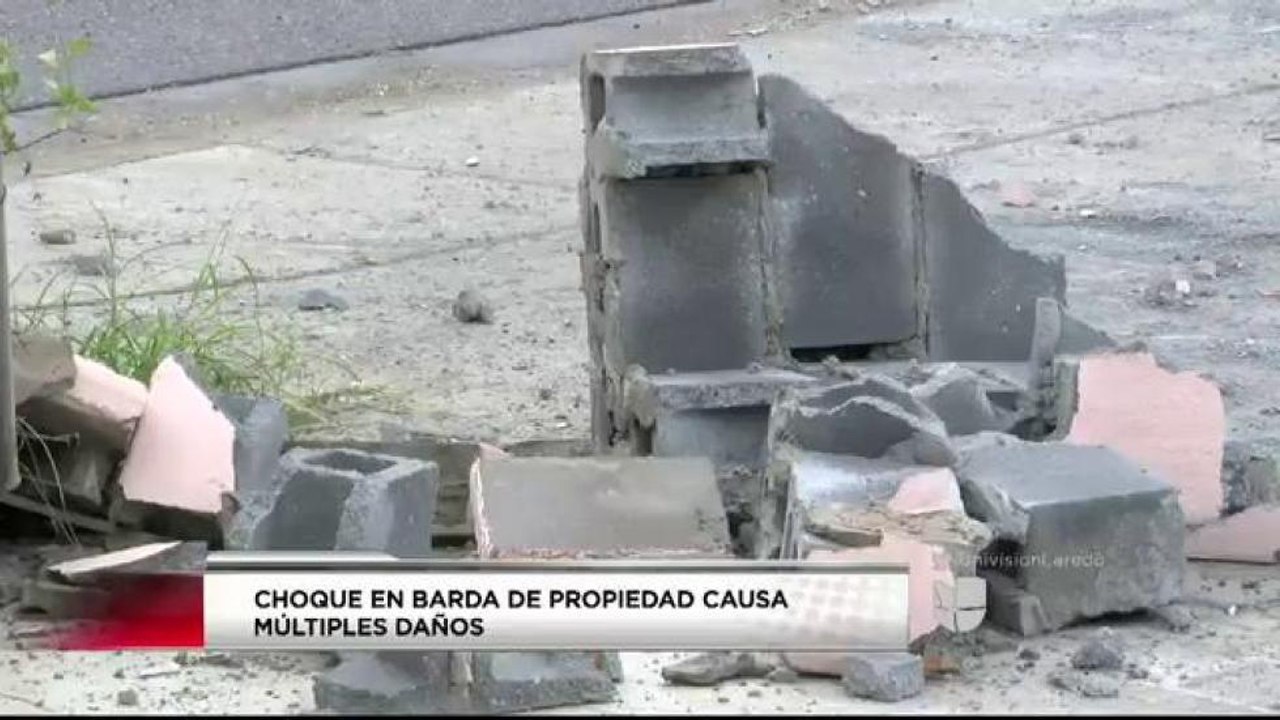 Choque Causa Daños Materiales