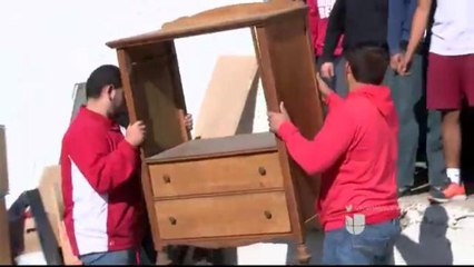 Estudiantes Apoyan a Organización Comunitaria