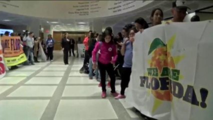 Niños dan la cara por sus padres indocumentados