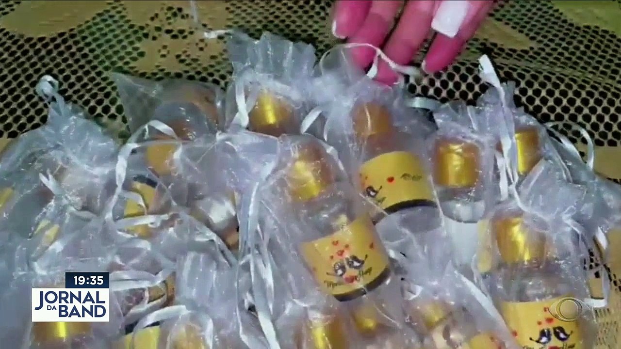 Casas de festas e buffets estão com fila para festas de casamento -- afinal, foram quase dois anos de adiamentos.