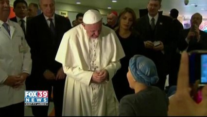Young cancer patient sings to Pope Francis