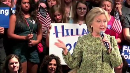 Hillary Clinton busca votos en el área de Tampa