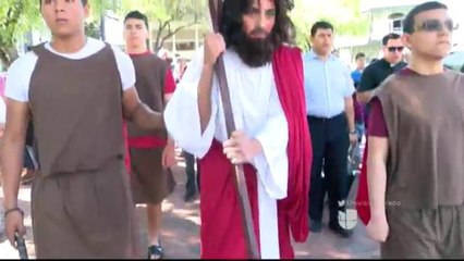 Escenifican el Vía Crucis en la Catedral San Agustin