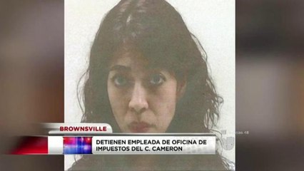 Detienen a empleada de oficina de impuestos