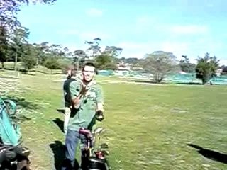 Ju&Ben jonglent a Chib.