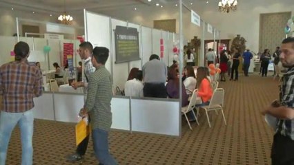 En Ciudad Juárez ofertan miles de empleos ante la recuperación económica de varias empresas.  Luis E