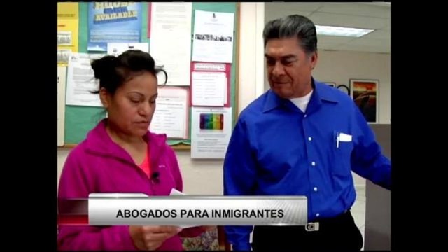 Inmigrantes y personas de bajos recursos tienen acceso limitado a abogados