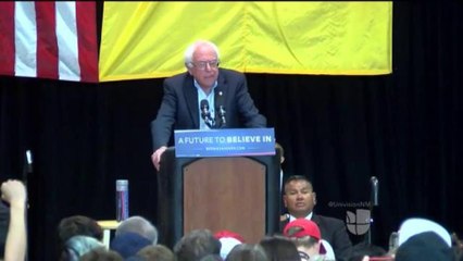 Bernie Sanders visita Nuevo México y le habla al pueblo