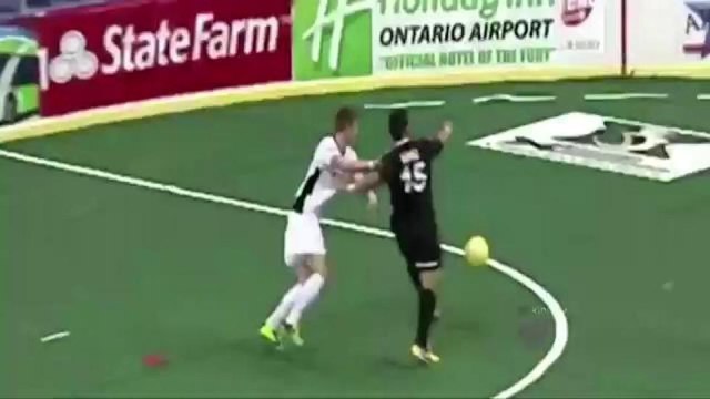 Y un nuevo equipo de futbol acaba de surgir en la ciudad de El Paso, se llaman los coyotes y prome