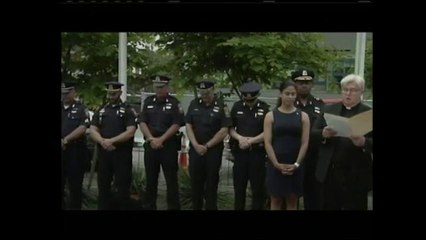 Rinden tributo a policía latino
