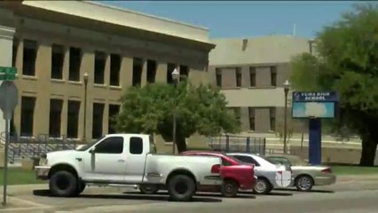 Menores asediados por adultos.