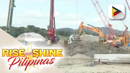 Скачать видео: DUTERTE LEGACY: Konstruksyon ng PNR Clark na bahagi ng North-South Commuter Railway, patuloy; DOTr, nakipagkasundo sa NLEX Corp. para maipagdugtong ang mga istasyon ng Clark Phase 2