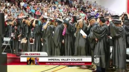 Se gradúa generación LIV.