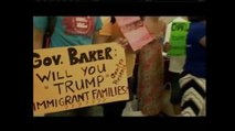 Activistas pro-inmigrantes protestas en la Casa Estatal