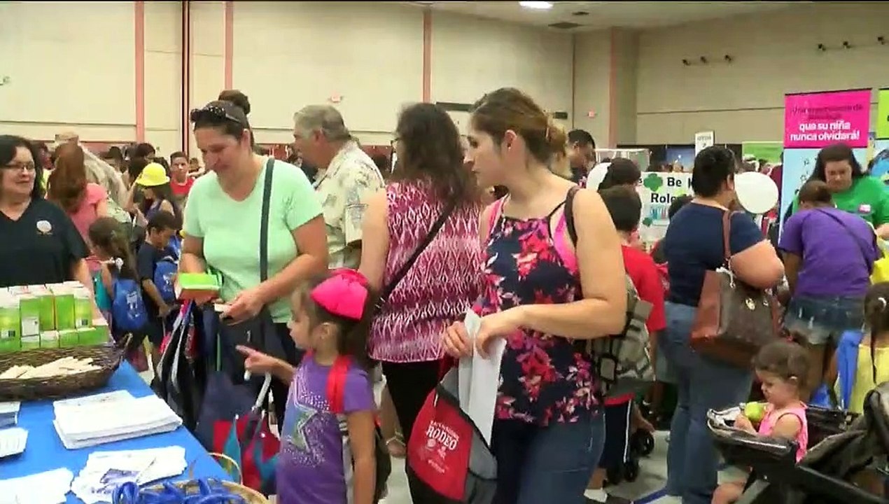 Entrega de útiles escolares.