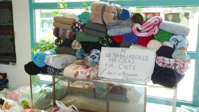 Ayudan a maestros juarenses que se unen a paro nacional.