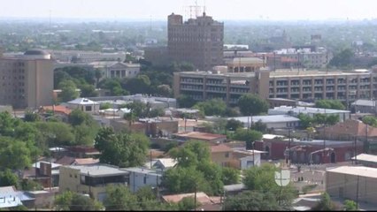 Reunión pública de la organización "Viva Laredo"