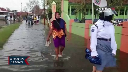 Banjir Rob, Sejumlah Sekolah di Pekalongan Terendam