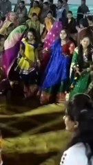 Apne To Apne hote hai